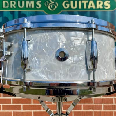 1970s Gretsch 4103 Renown 5.5x14 Snare Drum Stop Sign Badge White Marine Pearl image 3