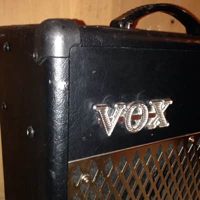 Vox VT15 Valvetronix Used Tube Amp image 2