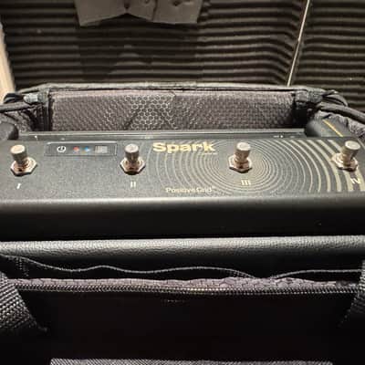 Positive Grid Spark 40 40-Watt 2x4" Modeling Guitar Combo, uLooper, Sparkcontrol foot switch, Spark bag image 9