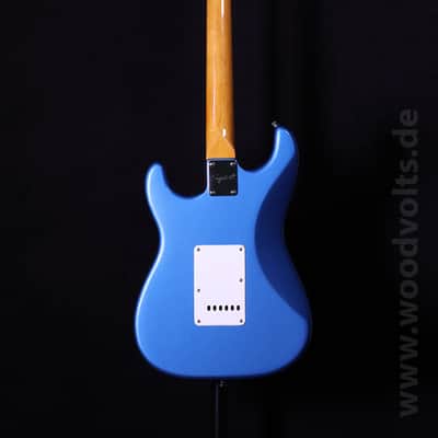 Squier Classic Vibe '60s Stratocaster with Laurel Fretboard 2019 - Present - Lake Placid Blue image 2