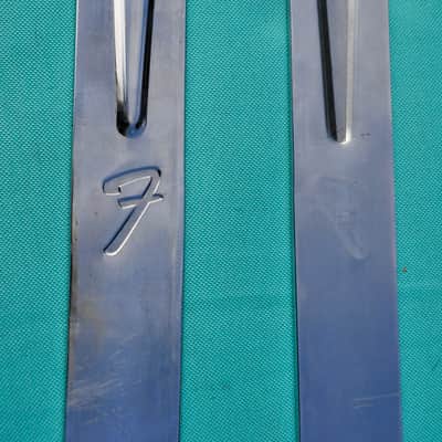 Fender 19 Inch Tilt Back Chrome Amp Legs image 2