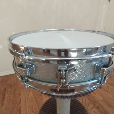 Ludwig Super rare 1962 vintage Jazz Festival Combo 3 x 13 snare drum, silver sparkle, brass hoops - mint condition! image 9