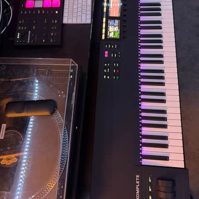 Native Instruments Komplete Kontrol S88 MKii 2020 - Present - Black Bild 3