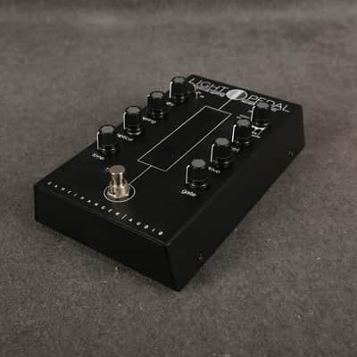 Gamechanger Audio Light Pedal - 2nd Hand image 5