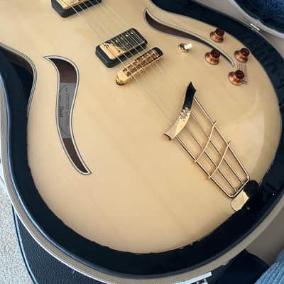 Hofner Verythin Classic Early 2000s (2003??) - Cream image 8