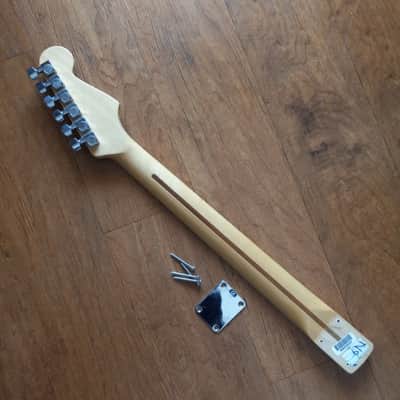 Fender Stratocaster Left-Handed Guitar Neck Right-handed Nut image 6