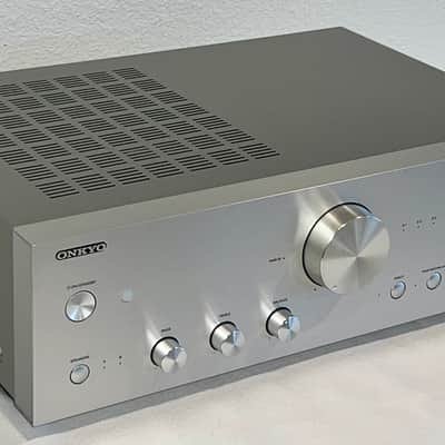 Onyko A-9150 120 Watt Stereo Integrated Stereo Amplifier Silver, Mint Condition, Works Flawlessly Sounds Amazing ! image 2