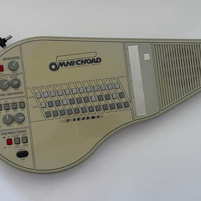 Suzuki OM-84 Omnichord System Two 1984 Ivory Harp Synthesizer image 3