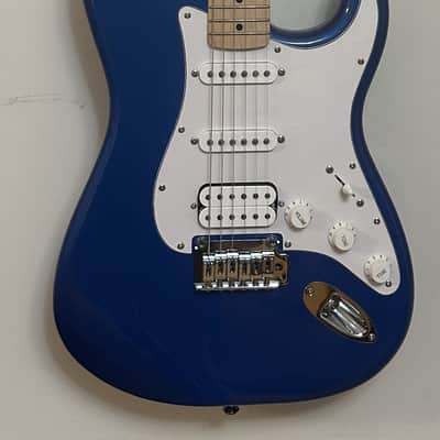 Fender Stratocaster 2020-2023 - Blue image 3