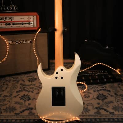 Ibanez GRG150DX-WH Gio with Rosewood Fretboard 2021 - Present - White image 11
