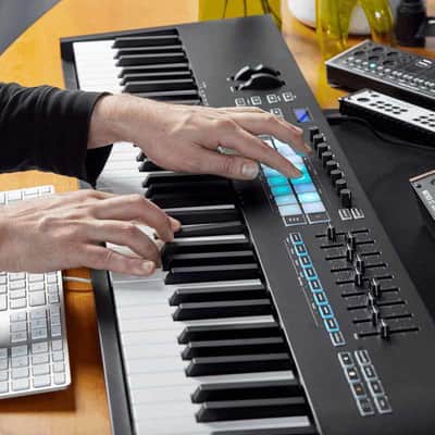 NOVATION LAUNCHKEY-88-MK3 Mk3 - Clavier maître 88 touches semi-lestées image 8