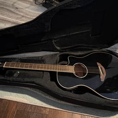 Yamaha APX600 Black with Semi Hard Case image 2