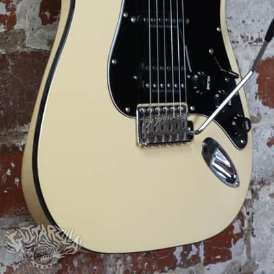 Fender Aerodyne Stratocaster Medium Scale DiMarzio Collection AST-75MDH 2006 Olympic White MIJ Japan image 2
