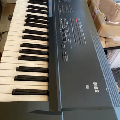 Korg Triton Extreme 76-Key 120-Voice Polyphonic Workstation 2005 - 2009 - Black image 4
