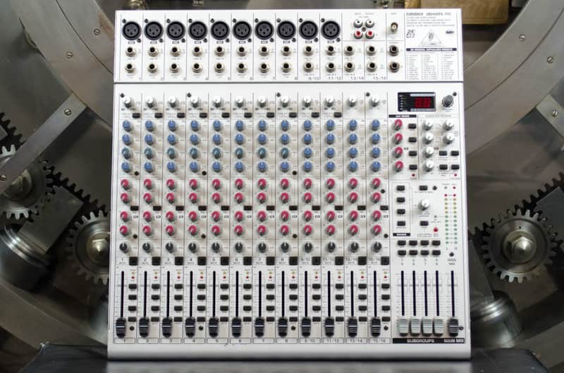 BEHRINGER UB2442FX-PRO アナログミキサー Amazon.com: Behringer EURORACK UB2442FX-PRO Ultra-Low Noise Design