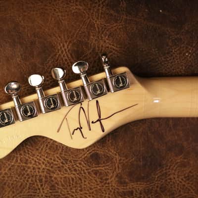 Echopark De Leon Clarence Signature Troy Van Leeuwen #1 image 9