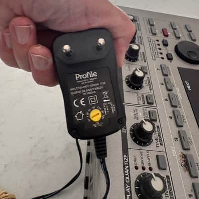 Roland MC-303 Groovebox 1990 - 1998 - Silver image 8