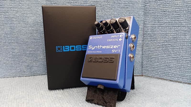 Boss SY-1