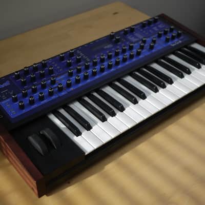 Dave Smith Instruments Mono Evolver 32-Key Monophonic Synthesizer 2006 - 2010 - Blue with Wood Sides
