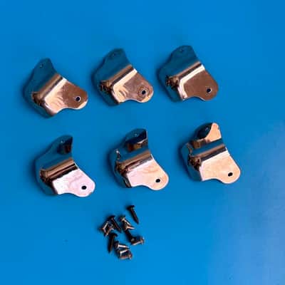 Fender Rumble 15 (PR2490) Bass Amp Part: Chrome Cabinet Corner w/Screws [6PCS] image 4