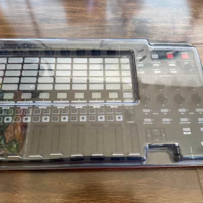 Akai APC40 MKII with decksaver cover image 4