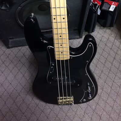 Epiphone Batwing Bass image 2