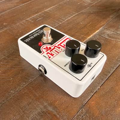Electro-Harmonix Nano Big Muff Pi Distortion / Sustainer 2013 - Present White / Black / Red image 2