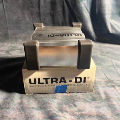 Behringer Ultra-DI DI100 Active Direct Box image 4