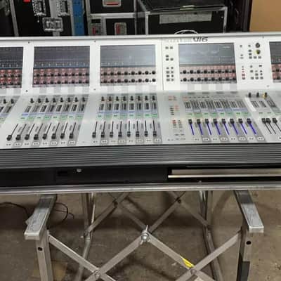 Soundcraft Vi6 Digital Console W/Stagebox and Case #7221 (One)THS image 2