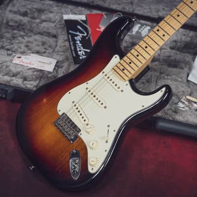 Immagine Fender Stratocaster American Professional 3 Tone Sunburst 2017 - 12