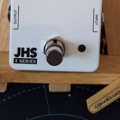 JHS 3 Series Octave Reverb 2022 - Present - White image 1
