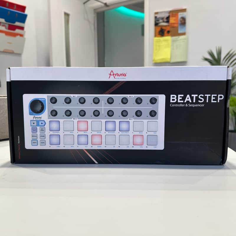 Arturia BeatStep MIDI Controller 2014 - Present - White image 1