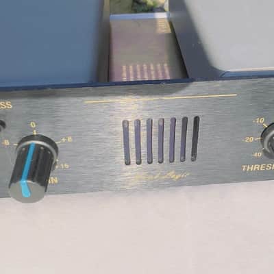 FMR Audio Really Nice Compressor RNC 1773 2000s x 2 in Funk Logic rack plate image 6