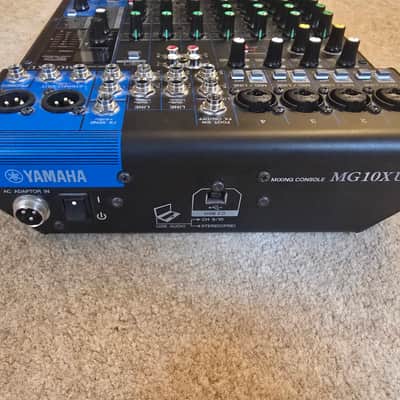 Yamaha MG10XU 10-Channel Analog Mixer 2016 - Present - Black image 3