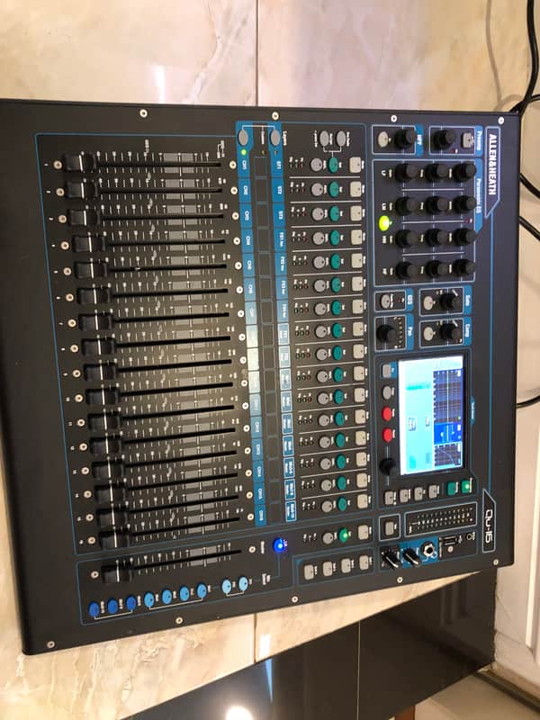 Allen & Heath QU-16 16-Channel Digital Mixer image 1