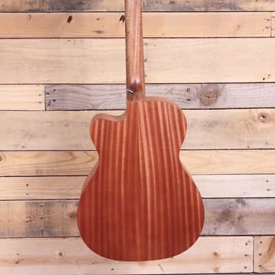 Martin 000CJR-10E Acoustic/Electric Bass Natural w/ Gigbag image 5