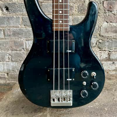 Used Washburn Force 40 Bass image 2