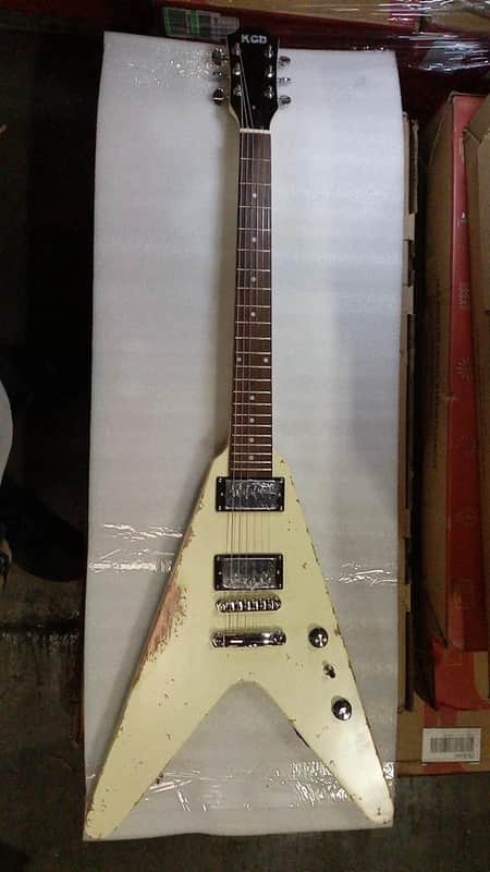 Kgd Flying V Relic 2025ish - Semi gloss white