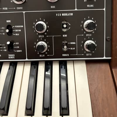 Korg 770 - w/uninstalled midi kit Bild 2