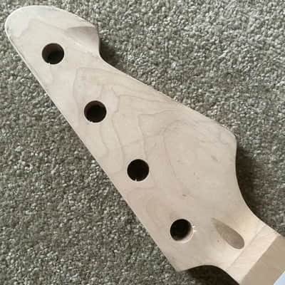 Maple Wood 4 String Bass Neck, 20 Frets Fingerboard image 4