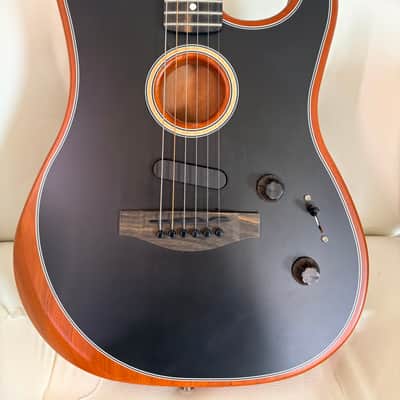Fender Limited Edition American Acoustasonic Stratocaster