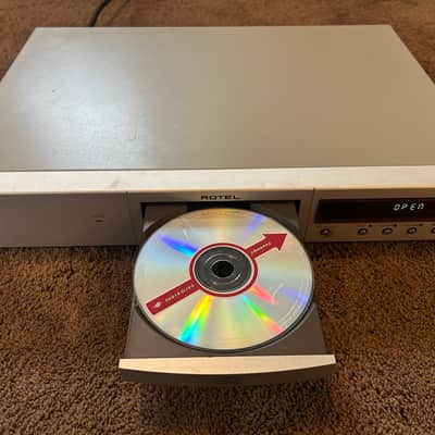 Rotel RCD-02 2010 - Silver / Gray image 3