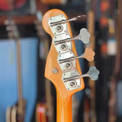 1998 Fender American Vintage Reissue '62 Jazz Bass AVRI Olympic White 100% Clean & Stock image 10