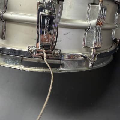 Ludwig No. 404 Acrolite 5x14" 8-Lug Aluminum Snare Drum with Pointed Blue/Olive Badge 1969 - 1979 - Matte Aluminum image 5