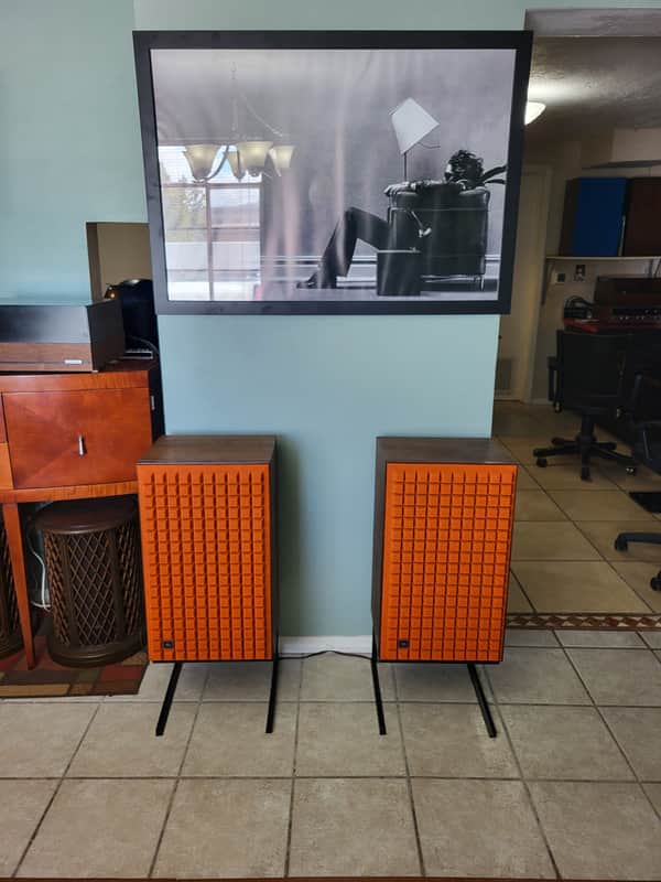 JBL L100