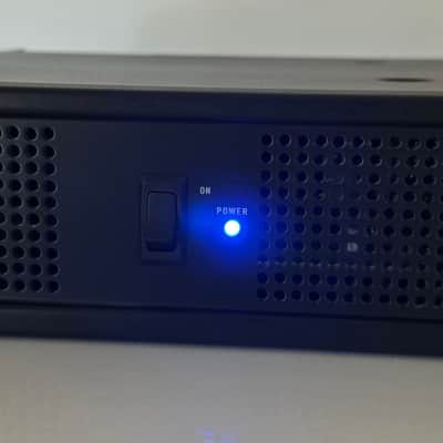 QSC CMX 500Va Professional 2-Channel Power Amplifier Rack Mountable image 3