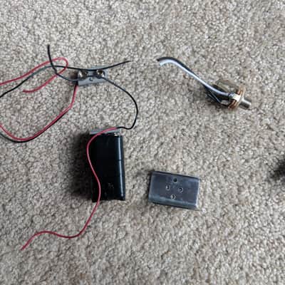 Lot Of Four EMG Pickups (81/81/60/85 Black) Plus Parts image 7