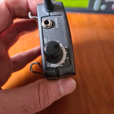 Sennheiser Sennheiser SR300 IEM G2 D + EW300 IEM G2 – 786–822 MHz – Pro Stereo In-Ear System image 3