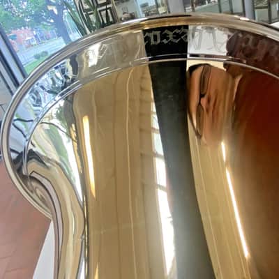 New Alexander model 155 F Tuba in Gold Brass, 5 valves,Lacquered, Nickel-Silver Garland;with Care Kit image 4