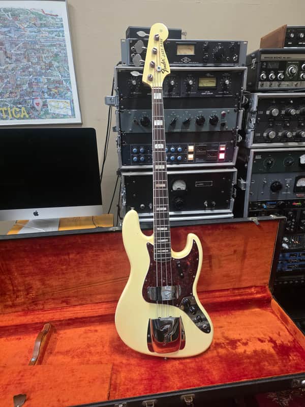 Fender Jazz Bass Matching Headstock